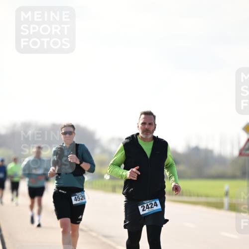 12.04.2026 - 45. Internationalen Wilhelmsburger Insellauf Dr. Thomas Lammeyer http://msf.ph/oto/9450391 12.04.2026 10:43:15 Laufen 4520, 2424 meine-sportfotos.de