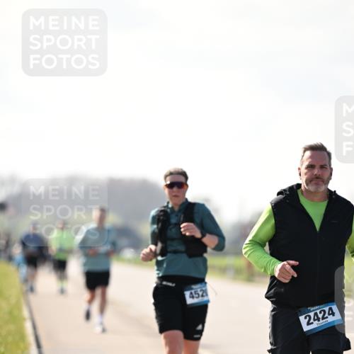 12.04.2026 - 45. Internationalen Wilhelmsburger Insellauf Dr. Thomas Lammeyer http://msf.ph/oto/9450399 12.04.2026 10:43:17 Laufen 4521, 2424 meine-sportfotos.de