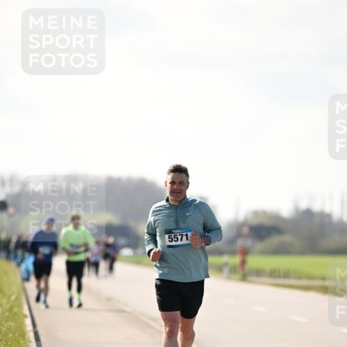 12.04.2026 - 45. Internationalen Wilhelmsburger Insellauf Dr. Thomas Lammeyer http://msf.ph/oto/9450411 12.04.2026 10:43:24 Laufen 5571 meine-sportfotos.de
