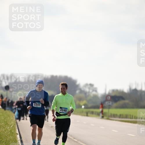 12.04.2026 - 45. Internationalen Wilhelmsburger Insellauf Dr. Thomas Lammeyer http://msf.ph/oto/9450436 12.04.2026 10:43:34 Laufen 2241, 2240 meine-sportfotos.de