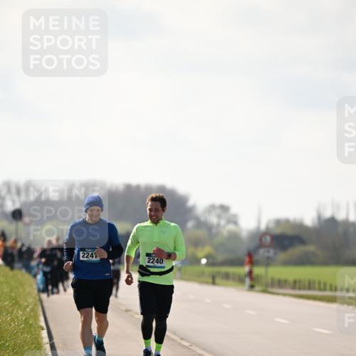 12.04.2026 - 45. Internationalen Wilhelmsburger Insellauf Dr. Thomas Lammeyer http://msf.ph/oto/9450437 12.04.2026 10:43:34 Laufen 2241, 2240 meine-sportfotos.de