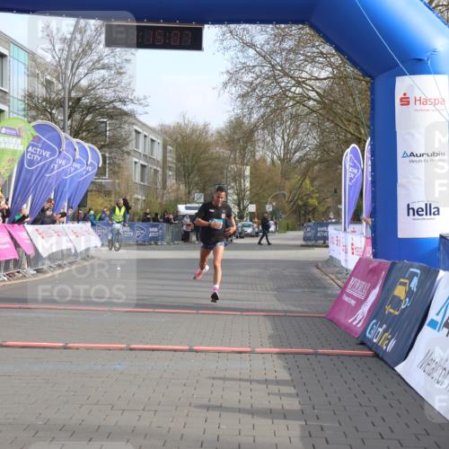12.04.2026 - 45. Internationalen Wilhelmsburger Insellauf Strokosch-Dieckow http://msf.ph/oto/9450440 12.04.2026 10:05:05 Ziel 5293 meine-sportfotos.de