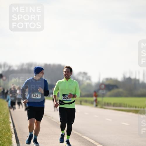 12.04.2026 - 45. Internationalen Wilhelmsburger Insellauf Dr. Thomas Lammeyer http://msf.ph/oto/9450449 12.04.2026 10:43:35 Laufen 2241, 2246 meine-sportfotos.de