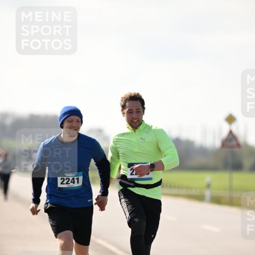 12.04.2026 - 45. Internationalen Wilhelmsburger Insellauf Dr. Thomas Lammeyer http://msf.ph/oto/9450471 12.04.2026 10:43:39 Laufen 2241 meine-sportfotos.de