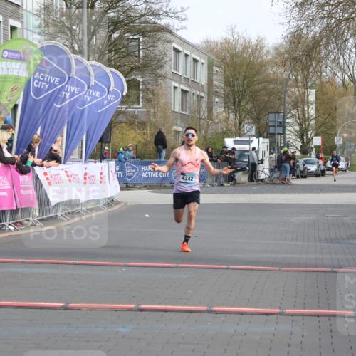 12.04.2026 - 45. Internationalen Wilhelmsburger Insellauf Strokosch-Dieckow http://msf.ph/oto/9450519 12.04.2026 10:05:43 Ziel 4342 meine-sportfotos.de