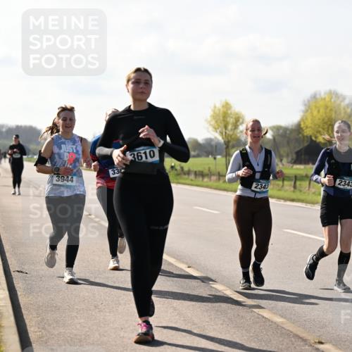 12.04.2026 - 45. Internationalen Wilhelmsburger Insellauf Dr. Thomas Lammeyer http://msf.ph/oto/9450528 12.04.2026 10:44:07 Laufen 3944, 33, 3610, 2343, 2342 meine-sportfotos.de