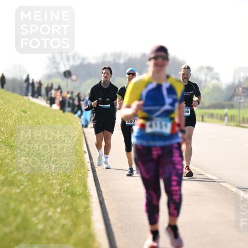 12.04.2026 - 45. Internationalen Wilhelmsburger Insellauf Dr. Thomas Lammeyer http://msf.ph/oto/9450564 12.04.2026 10:44:19 Laufen 2807, 4154, 06 meine-sportfotos.de