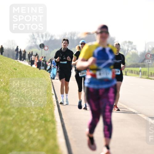12.04.2026 - 45. Internationalen Wilhelmsburger Insellauf Dr. Thomas Lammeyer http://msf.ph/oto/9450565 12.04.2026 10:44:19 Laufen 2807, 806, 2, 6148 meine-sportfotos.de
