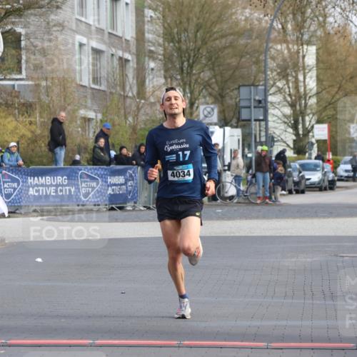 12.04.2026 - 45. Internationalen Wilhelmsburger Insellauf Strokosch-Dieckow http://msf.ph/oto/9450571 12.04.2026 10:05:56 Ziel 4034 meine-sportfotos.de