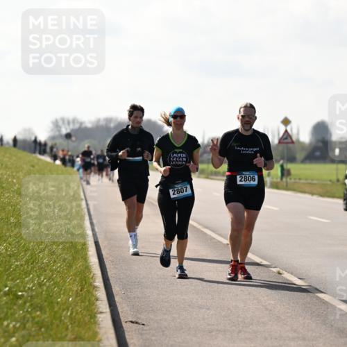 12.04.2026 - 45. Internationalen Wilhelmsburger Insellauf Dr. Thomas Lammeyer http://msf.ph/oto/9450587 12.04.2026 10:44:25 Laufen 2807, 2806 meine-sportfotos.de