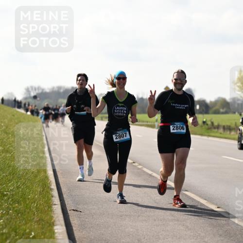 12.04.2026 - 45. Internationalen Wilhelmsburger Insellauf Dr. Thomas Lammeyer http://msf.ph/oto/9450598 12.04.2026 10:44:26 Laufen 2807, 2806 meine-sportfotos.de