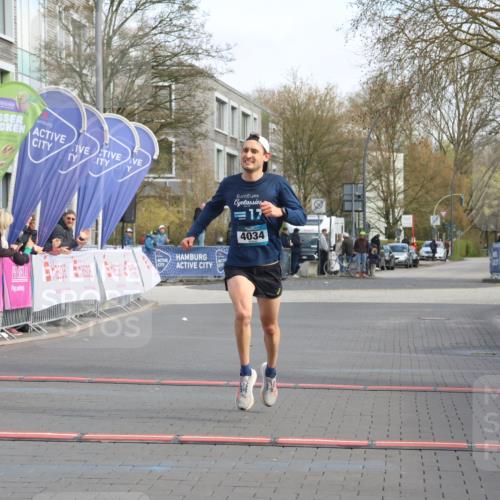 12.04.2026 - 45. Internationalen Wilhelmsburger Insellauf Strokosch-Dieckow http://msf.ph/oto/9450601 12.04.2026 10:05:57 Ziel 4034 meine-sportfotos.de