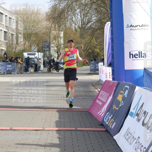 12.04.2026 - 45. Internationalen Wilhelmsburger Insellauf Strokosch-Dieckow http://msf.ph/oto/9450611 12.04.2026 10:06:27 Ziel 2408 meine-sportfotos.de