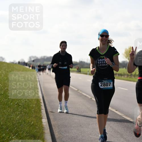 12.04.2026 - 45. Internationalen Wilhelmsburger Insellauf Dr. Thomas Lammeyer http://msf.ph/oto/9450617 12.04.2026 10:44:29 Laufen 2807, 2806 meine-sportfotos.de