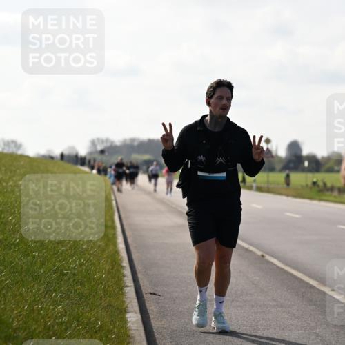 12.04.2026 - 45. Internationalen Wilhelmsburger Insellauf Dr. Thomas Lammeyer http://msf.ph/oto/9450619 12.04.2026 10:44:30 Laufen 280 meine-sportfotos.de