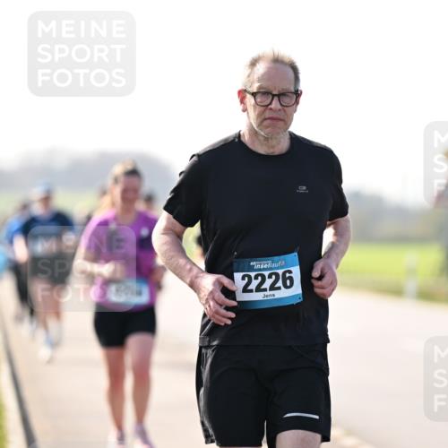 12.04.2026 - 45. Internationalen Wilhelmsburger Insellauf Dr. Thomas Lammeyer http://msf.ph/oto/9450625 12.04.2026 10:44:51 Laufen 2226 meine-sportfotos.de