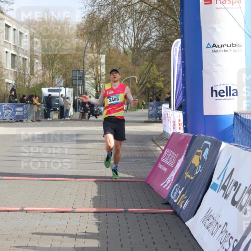 12.04.2026 - 45. Internationalen Wilhelmsburger Insellauf Strokosch-Dieckow http://msf.ph/oto/9450626 12.04.2026 10:06:27 Ziel 2408 meine-sportfotos.de