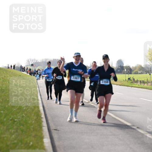 12.04.2026 - 45. Internationalen Wilhelmsburger Insellauf Dr. Thomas Lammeyer http://msf.ph/oto/9450654 12.04.2026 10:44:59 Laufen 2492, 2467, 2960, 2468 meine-sportfotos.de