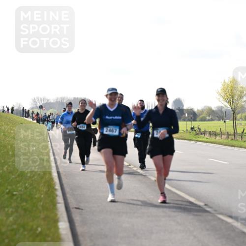 12.04.2026 - 45. Internationalen Wilhelmsburger Insellauf Dr. Thomas Lammeyer http://msf.ph/oto/9450656 12.04.2026 10:44:59 Laufen 2492, 2467, 12 meine-sportfotos.de