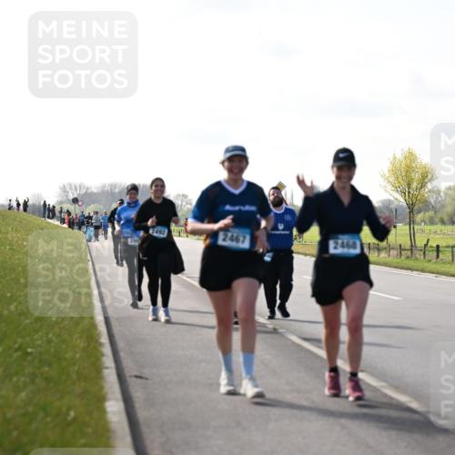 12.04.2026 - 45. Internationalen Wilhelmsburger Insellauf Dr. Thomas Lammeyer http://msf.ph/oto/9450665 12.04.2026 10:45:00 Laufen 2467, 2463 meine-sportfotos.de