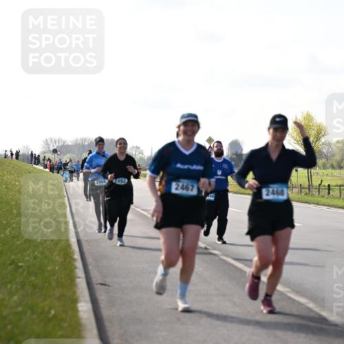12.04.2026 - 45. Internationalen Wilhelmsburger Insellauf Dr. Thomas Lammeyer http://msf.ph/oto/9450667 12.04.2026 10:45:00 Laufen 2960, 2492, 2467, 2468, 46 meine-sportfotos.de