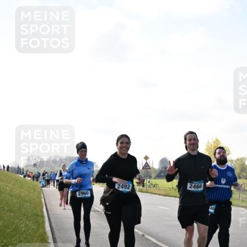 12.04.2026 - 45. Internationalen Wilhelmsburger Insellauf Dr. Thomas Lammeyer http://msf.ph/oto/9450671 12.04.2026 10:45:03 Laufen 2492, 2960, 2466, 46 meine-sportfotos.de