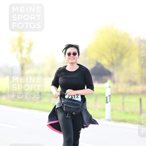 12.04.2026 - 45. Internationalen Wilhelmsburger Insellauf Dr. Thomas Lammeyer http://msf.ph/oto/9450710 12.04.2026 10:45:27 Laufen 2312 meine-sportfotos.de