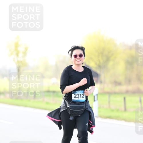 12.04.2026 - 45. Internationalen Wilhelmsburger Insellauf Dr. Thomas Lammeyer http://msf.ph/oto/9450712 12.04.2026 10:45:27 Laufen 2312 meine-sportfotos.de