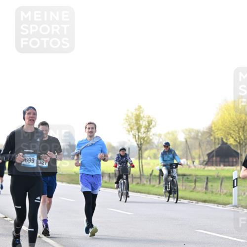 12.04.2026 - 45. Internationalen Wilhelmsburger Insellauf Dr. Thomas Lammeyer http://msf.ph/oto/9450736 12.04.2026 10:45:33 Laufen 699, 3421 meine-sportfotos.de