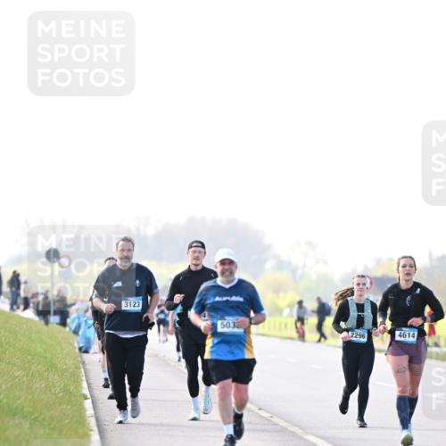 12.04.2026 - 45. Internationalen Wilhelmsburger Insellauf Dr. Thomas Lammeyer http://msf.ph/oto/9450747 12.04.2026 10:45:39 Laufen 3123, 503, 2296, 4614 meine-sportfotos.de