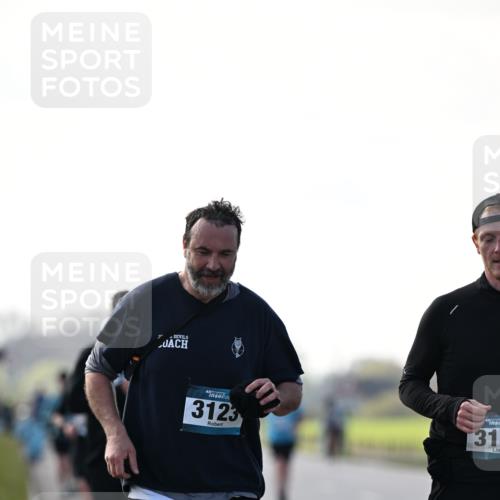 12.04.2026 - 45. Internationalen Wilhelmsburger Insellauf Dr. Thomas Lammeyer http://msf.ph/oto/9450805 12.04.2026 10:45:49 Laufen 31, 3123, 45, 31 meine-sportfotos.de