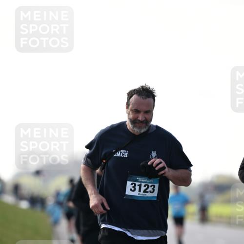 12.04.2026 - 45. Internationalen Wilhelmsburger Insellauf Dr. Thomas Lammeyer http://msf.ph/oto/9450806 12.04.2026 10:45:49 Laufen 4, 3123 meine-sportfotos.de