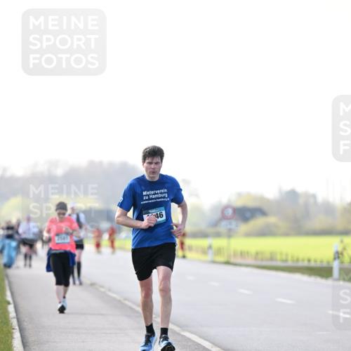 12.04.2026 - 45. Internationalen Wilhelmsburger Insellauf Dr. Thomas Lammeyer http://msf.ph/oto/9450817 12.04.2026 10:46:28 Laufen 2541, 46 meine-sportfotos.de