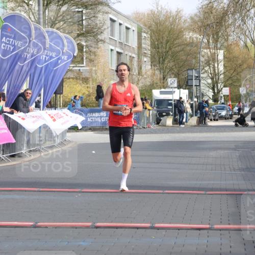 12.04.2026 - 45. Internationalen Wilhelmsburger Insellauf Strokosch-Dieckow http://msf.ph/oto/9450825 12.04.2026 10:07:07 Ziel 3521, 4086 meine-sportfotos.de