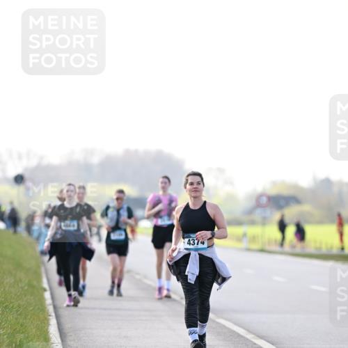 12.04.2026 - 45. Internationalen Wilhelmsburger Insellauf Dr. Thomas Lammeyer http://msf.ph/oto/9450922 12.04.2026 10:47:13 Laufen 4374 meine-sportfotos.de