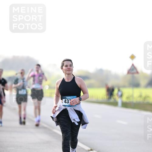 12.04.2026 - 45. Internationalen Wilhelmsburger Insellauf Dr. Thomas Lammeyer http://msf.ph/oto/9450945 12.04.2026 10:47:15 Laufen 437 meine-sportfotos.de