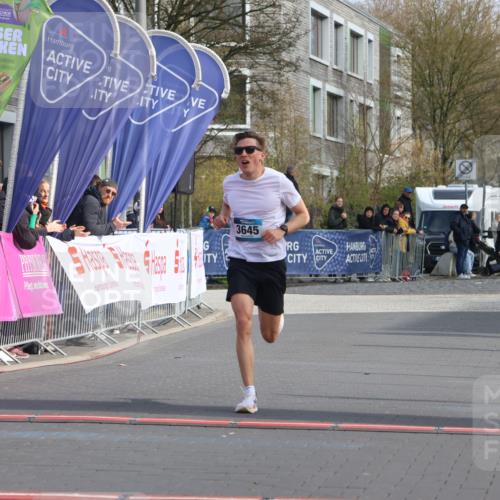 12.04.2026 - 45. Internationalen Wilhelmsburger Insellauf Strokosch-Dieckow http://msf.ph/oto/9450958 12.04.2026 10:07:55 Ziel 3645 meine-sportfotos.de