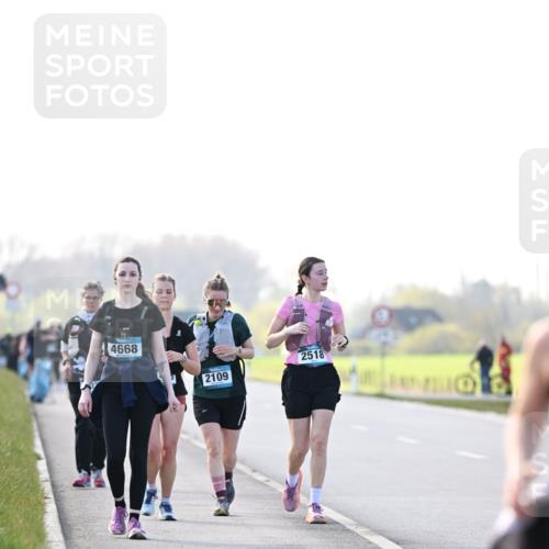12.04.2026 - 45. Internationalen Wilhelmsburger Insellauf Dr. Thomas Lammeyer http://msf.ph/oto/9450961 12.04.2026 10:47:18 Laufen 4668, 2109, 2518 meine-sportfotos.de