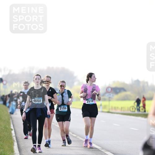 12.04.2026 - 45. Internationalen Wilhelmsburger Insellauf Dr. Thomas Lammeyer http://msf.ph/oto/9450962 12.04.2026 10:47:18 Laufen 4668, 2109, 2518 meine-sportfotos.de