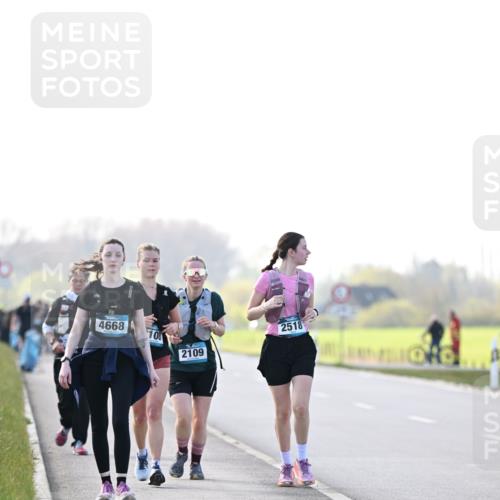 12.04.2026 - 45. Internationalen Wilhelmsburger Insellauf Dr. Thomas Lammeyer http://msf.ph/oto/9450966 12.04.2026 10:47:18 Laufen 4668, 108, 2109, 2518 meine-sportfotos.de