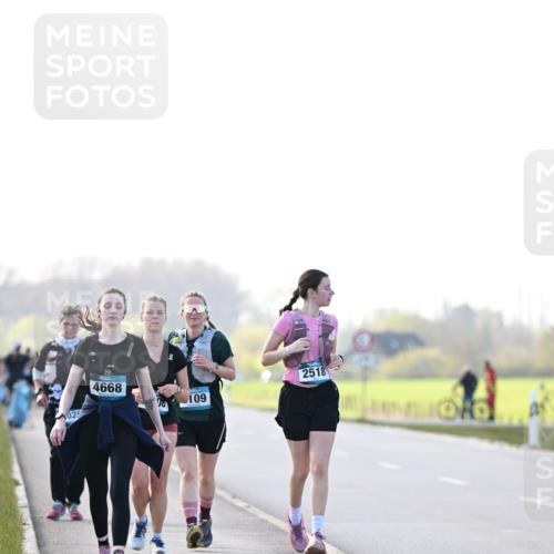 12.04.2026 - 45. Internationalen Wilhelmsburger Insellauf Dr. Thomas Lammeyer http://msf.ph/oto/9450967 12.04.2026 10:47:19 Laufen 4668, 109, 2518 meine-sportfotos.de