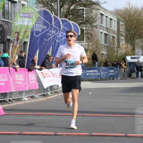 12.04.2026 - 45. Internationalen Wilhelmsburger Insellauf Strokosch-Dieckow http://msf.ph/oto/9450990 12.04.2026 10:07:56 Ziel 3645 meine-sportfotos.de