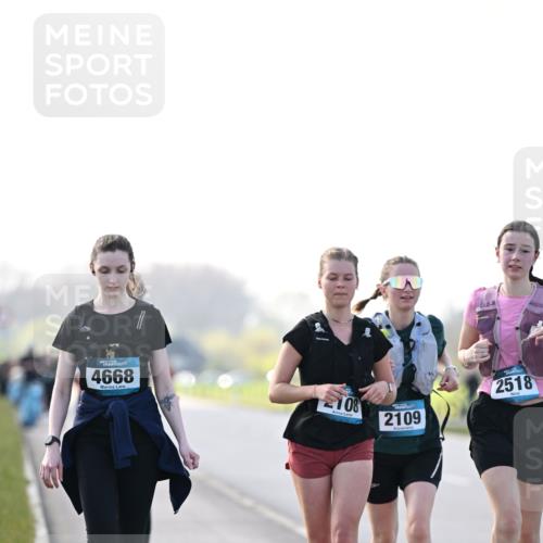 12.04.2026 - 45. Internationalen Wilhelmsburger Insellauf Dr. Thomas Lammeyer http://msf.ph/oto/9451003 12.04.2026 10:47:23 Laufen 4668, 108, 2109, 2518 meine-sportfotos.de