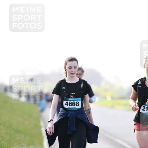 12.04.2026 - 45. Internationalen Wilhelmsburger Insellauf Dr. Thomas Lammeyer http://msf.ph/oto/9451012 12.04.2026 10:47:25 Laufen 4668, 21 meine-sportfotos.de