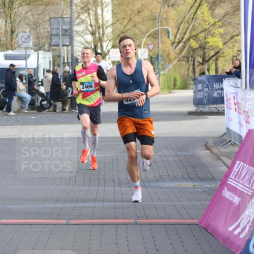 12.04.2026 - 45. Internationalen Wilhelmsburger Insellauf Strokosch-Dieckow http://msf.ph/oto/9451018 12.04.2026 10:09:14 Ziel 5274, 2409 meine-sportfotos.de