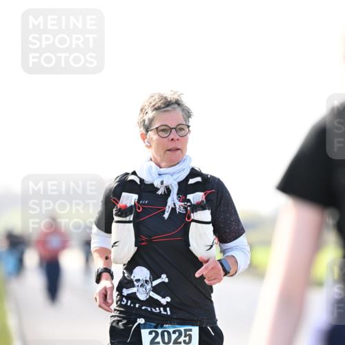 12.04.2026 - 45. Internationalen Wilhelmsburger Insellauf Dr. Thomas Lammeyer http://msf.ph/oto/9451036 12.04.2026 10:47:30 Laufen 2025 meine-sportfotos.de