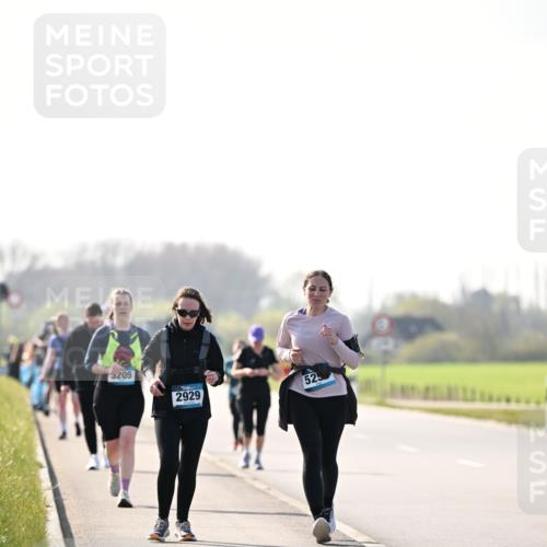 12.04.2026 - 45. Internationalen Wilhelmsburger Insellauf Dr. Thomas Lammeyer http://msf.ph/oto/9451139 12.04.2026 10:48:01 Laufen 5205, 2929, 525 meine-sportfotos.de
