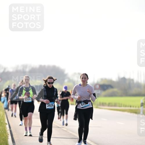 12.04.2026 - 45. Internationalen Wilhelmsburger Insellauf Dr. Thomas Lammeyer http://msf.ph/oto/9451143 12.04.2026 10:48:01 Laufen 3205, 2929, 525 meine-sportfotos.de