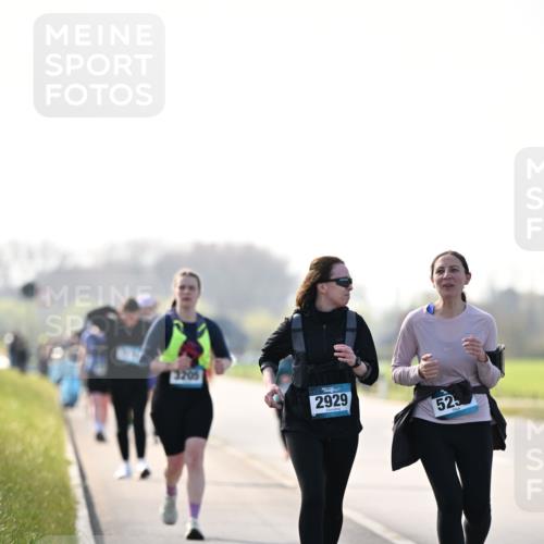 12.04.2026 - 45. Internationalen Wilhelmsburger Insellauf Dr. Thomas Lammeyer http://msf.ph/oto/9451153 12.04.2026 10:48:03 Laufen 3205, 2929, 525 meine-sportfotos.de
