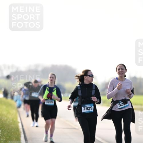 12.04.2026 - 45. Internationalen Wilhelmsburger Insellauf Dr. Thomas Lammeyer http://msf.ph/oto/9451155 12.04.2026 10:48:04 Laufen 3205, 2929, 52 meine-sportfotos.de